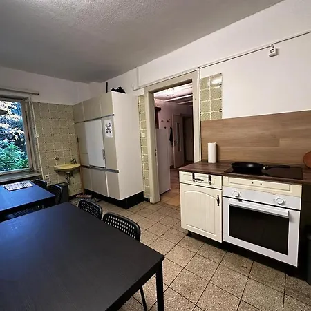 Moderne Naehe Hamburg, Mit Gemeinschaftsbad & Kueche *