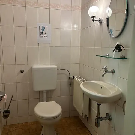 Albergue Moderne Naehe Hamburg, Mit Gemeinschaftsbad & Kueche *